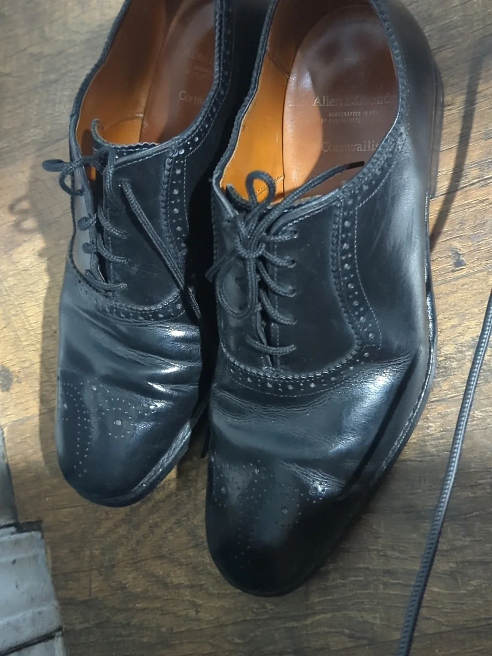 Allen Edmonds Wallis Black Leather Brogue Lace-Up Oxfords
